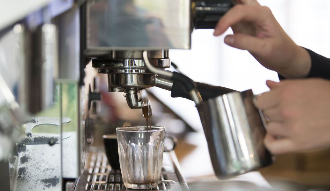 El de servicios es el que ha absorbido más dempleados procedentes de otros sectores