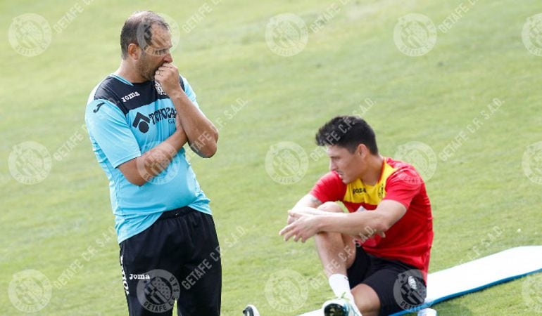 Juan Eduardo Esnáider durante una de las sesiones de entrenamiento de esta semana