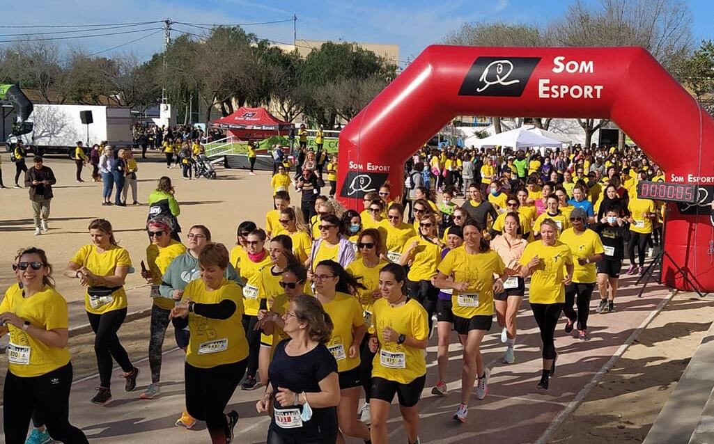 Momento de la salida de la Cursa de la Dona de Xàbia en  su edición de 2022.