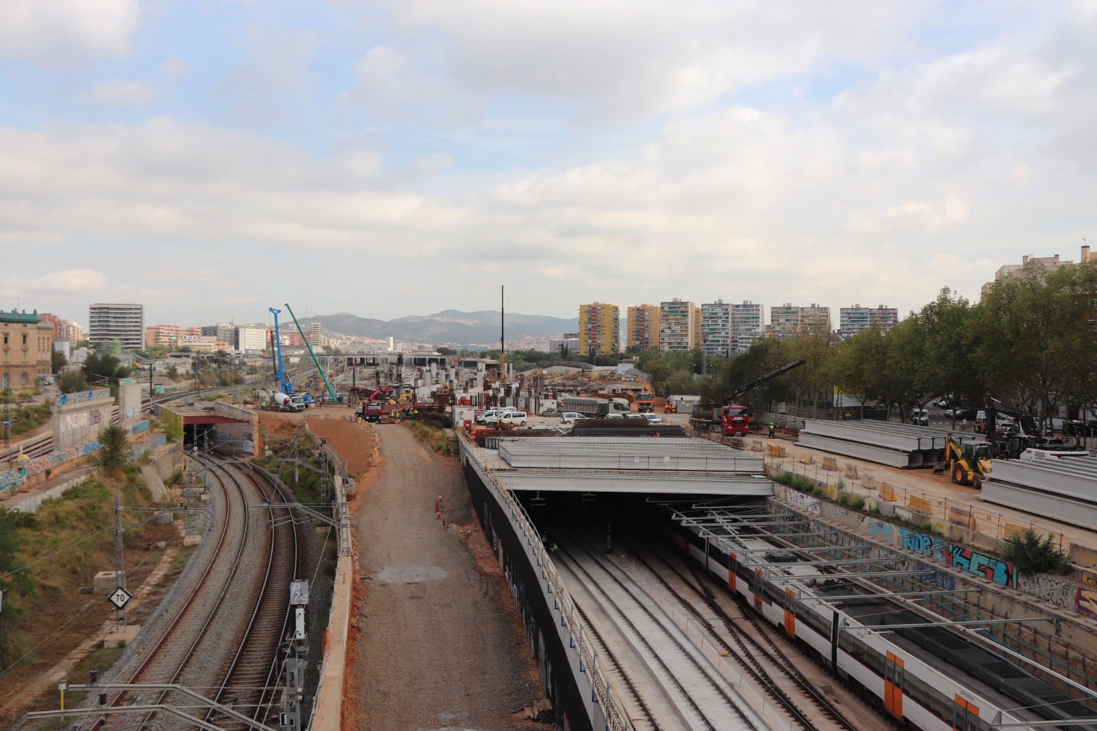 Obres a l&#039;estació de la Sagrera des del pont de Bac de Roda