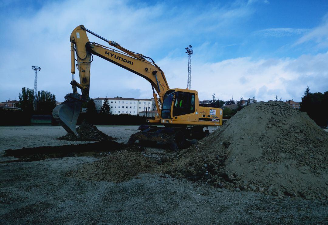 Las obras de la nueva piscina ya han comenzado