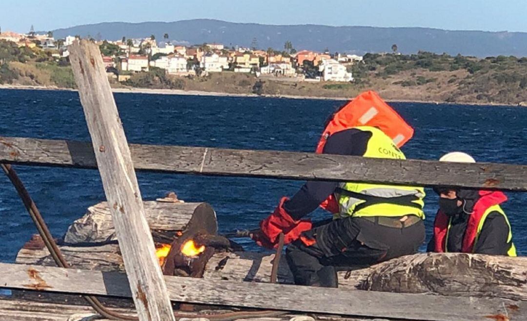Trabajos para la retirada de las bateas.
