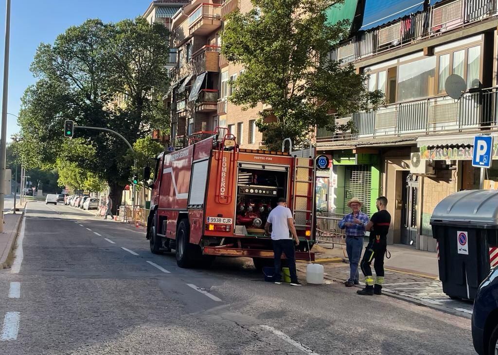 La rotura de una tubería obliga al corte de agua en la parte baja de Ezequiel González