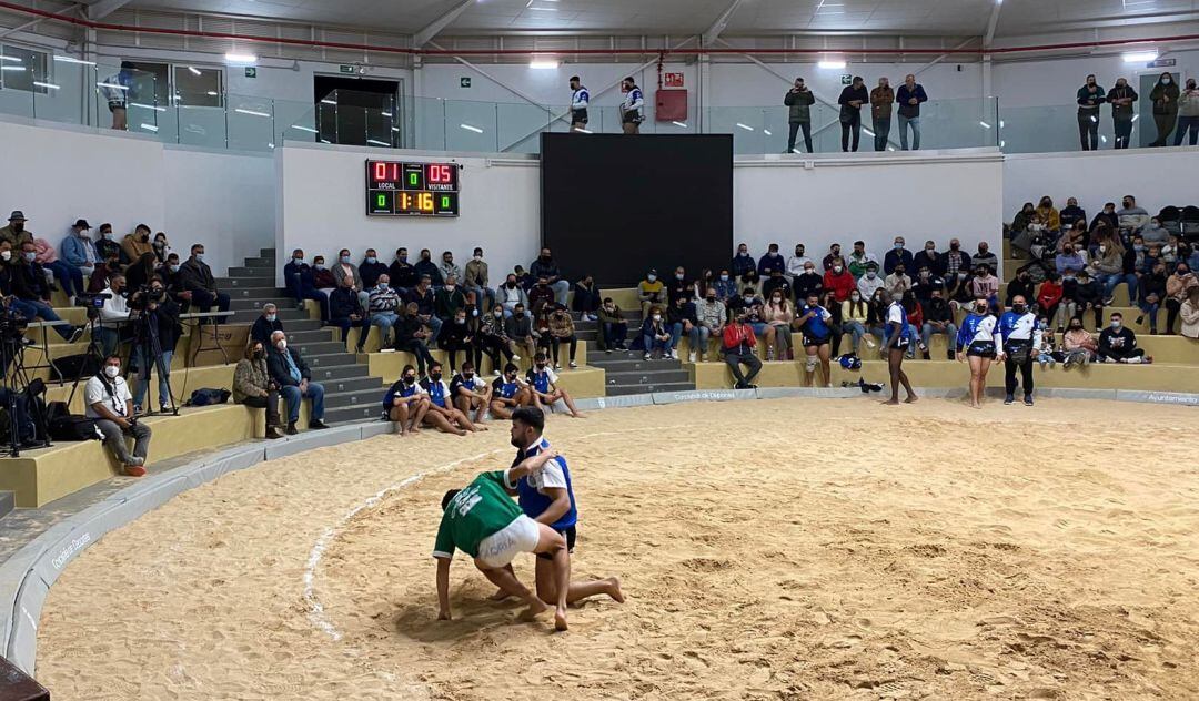 Luchada en el terrero de Tías.