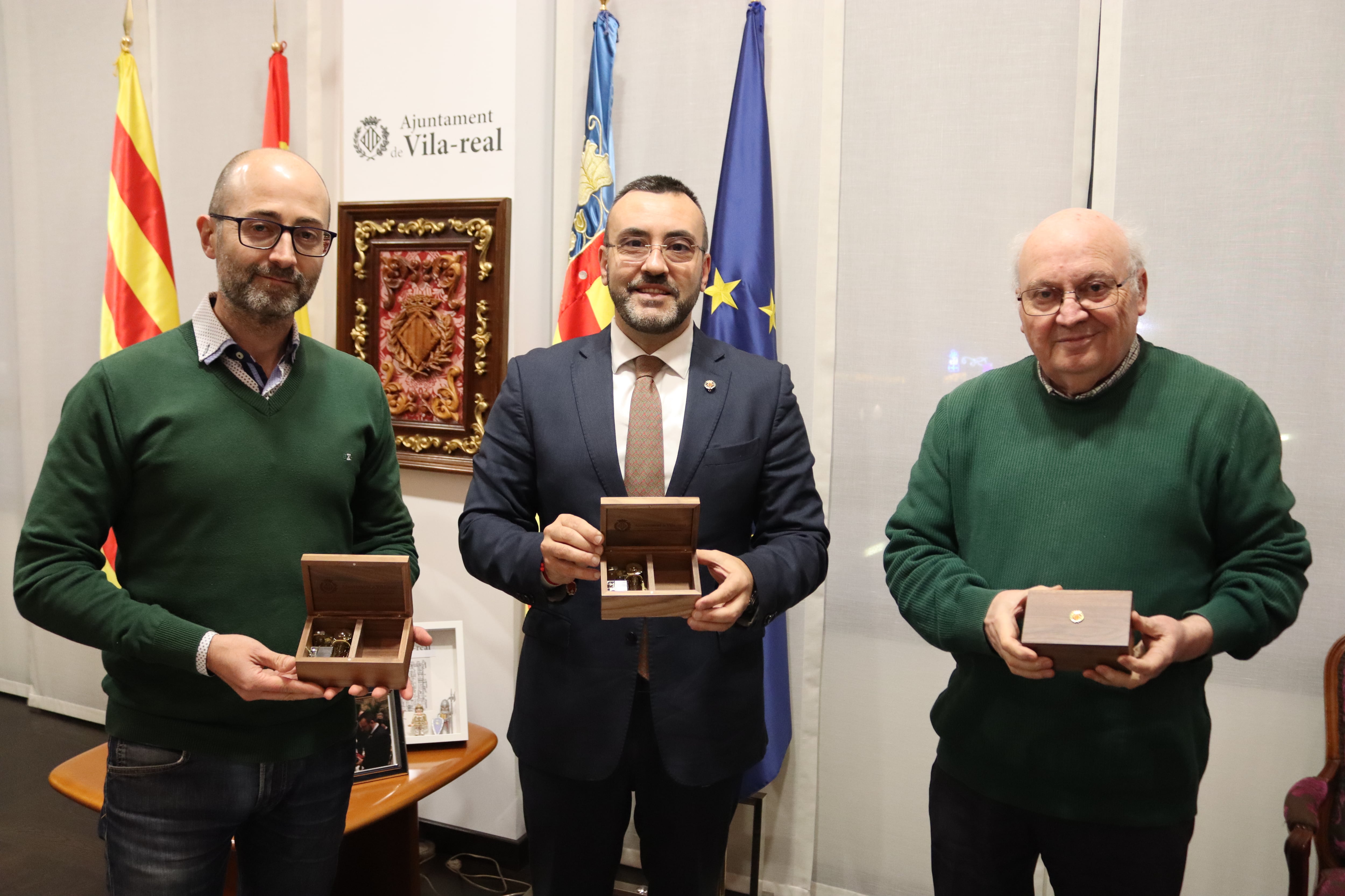 Vila-real recupera la caja de música con la Marcha de la ciudad del maestro José Goterris que iniciaba las emisiones de radio locales en los 60