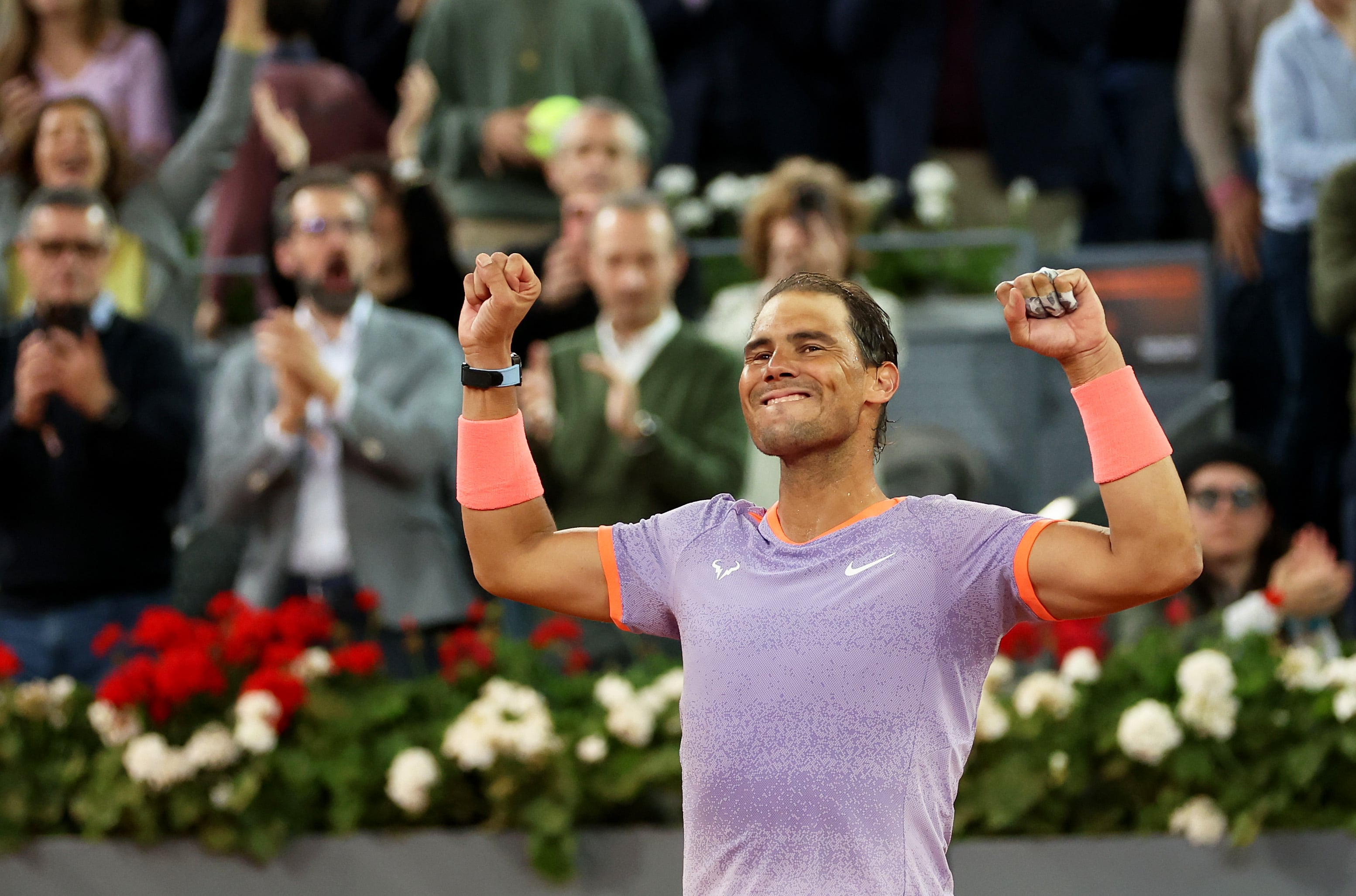 Rafa Nadal festeja su triunfo ante De Miñaur en la segunda ronda del Mutua Madrid Open