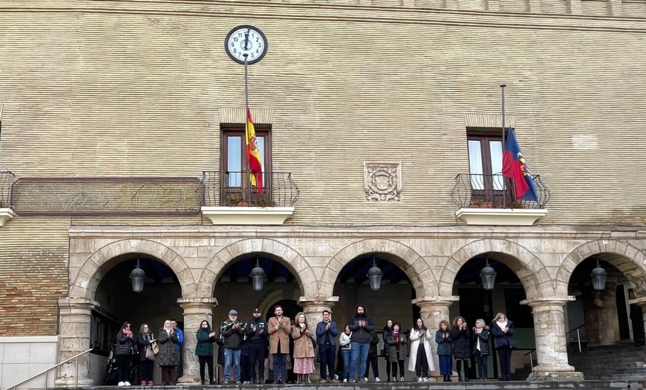 Concentración en Monzón. Foto: Ayuntamiento de Monzón 