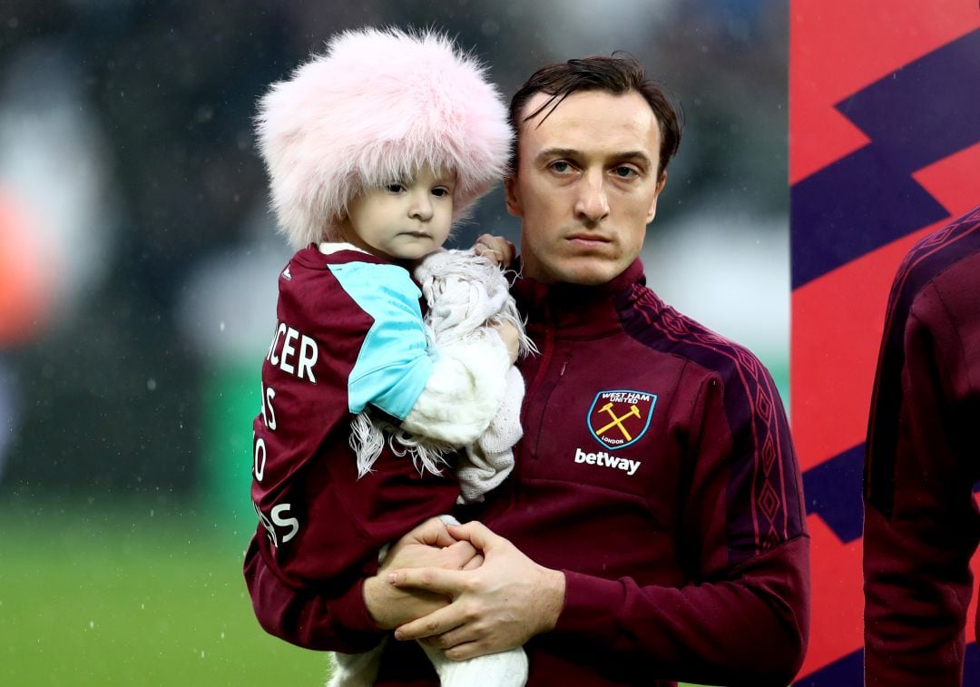 Isla Caton, de 7 años, es una gran aficionada al West Ham