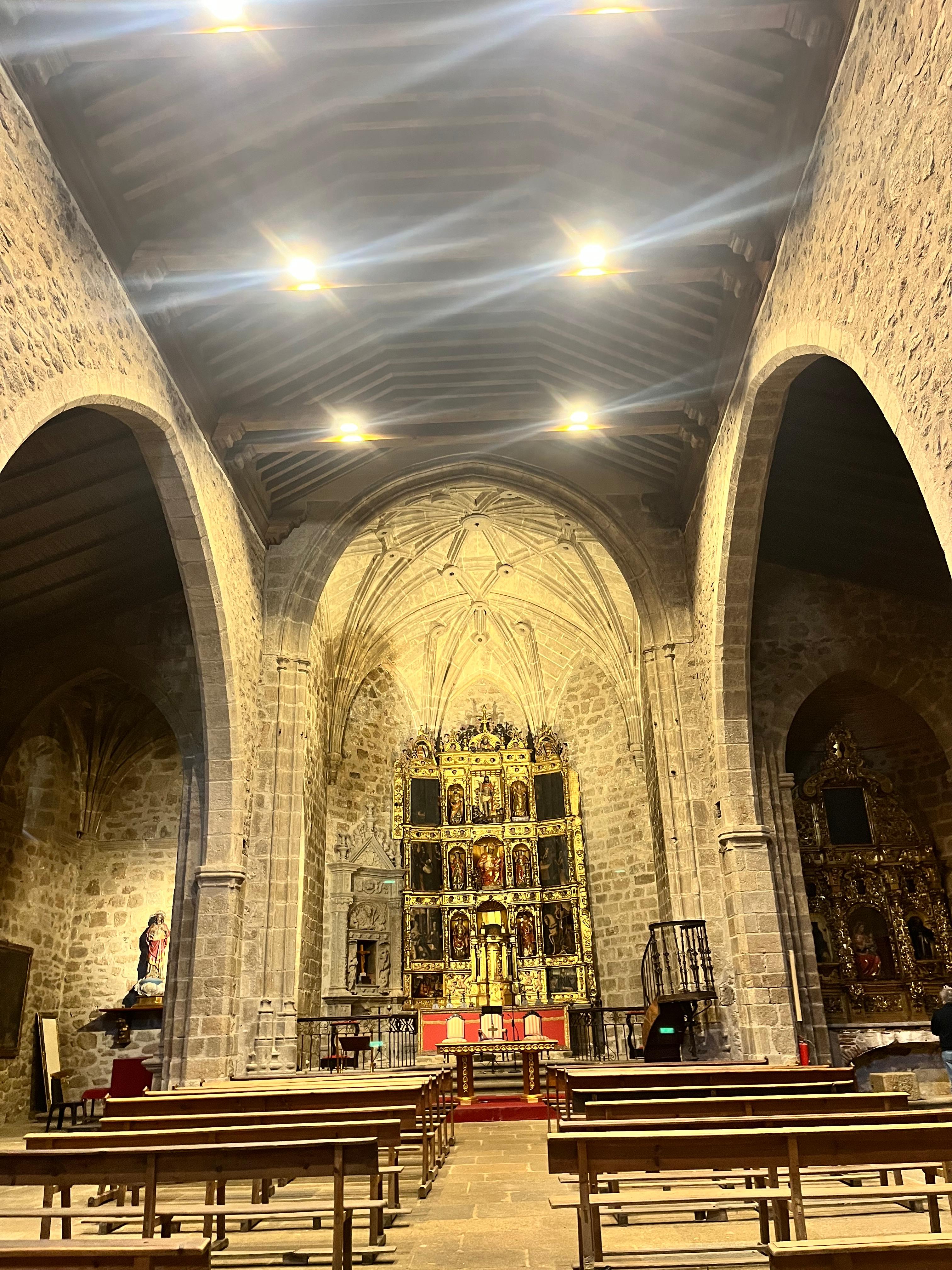 Interior de la Iglesia de San Martín totalmente renovada.