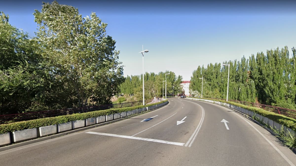 Un inmigrante que vive en el albergue municipal salvó la vida al joven que cayó a las aguas del Pisuerga