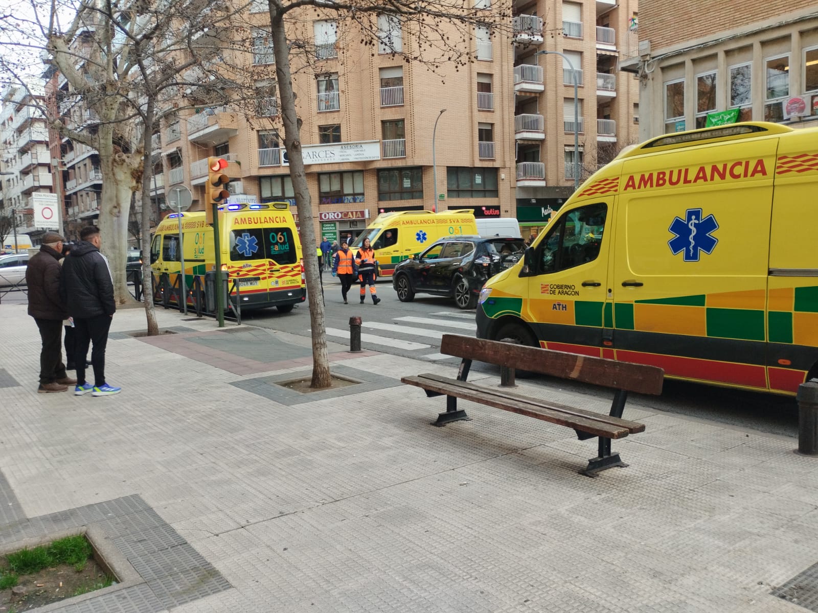 Las ambulancias han acudido para atender a tres heridos leves