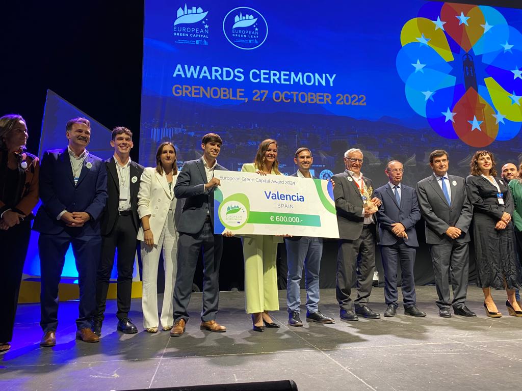 València será Capital Verde Europea en 2024. Recogiendo el premio de 600.000 euros en Grenoble.