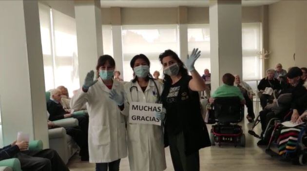 Fotograma del vídeo grabado por los profesionales de la Residencia Reina Isabel de Palencia