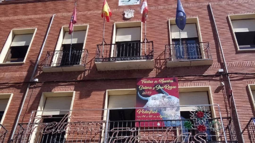 La fachade del edificio del Ayuntamiento de Peñafiel.