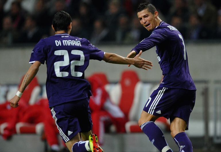 Di María y Ronaldo con la camiseta del Real Madrid.