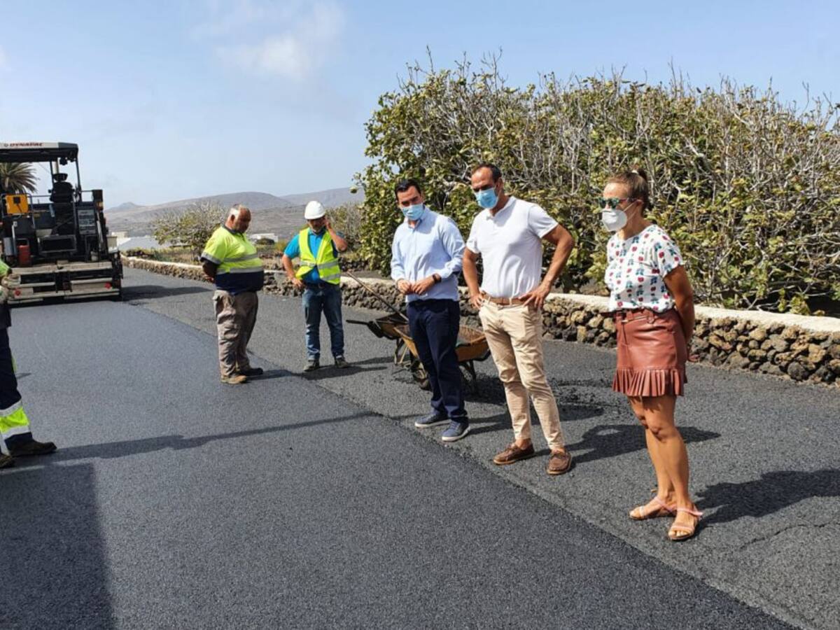 Ayuntamiento y Cabildo comienzan el reasfaltado de varias calles en Máguez