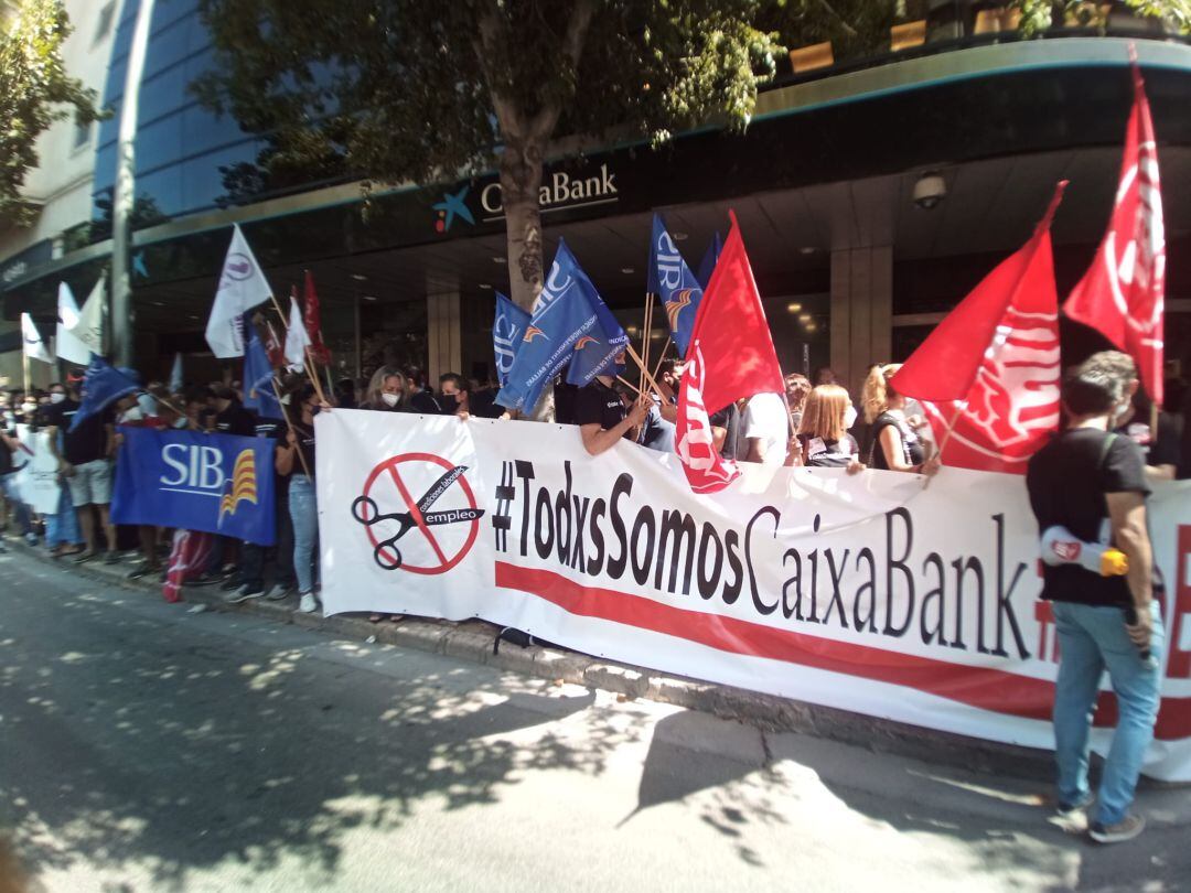 Protesta de trabajadores de CaixaBank.