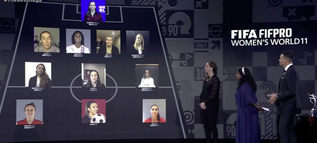 Las jugadoras que forman parte del mejor once del The Best. 