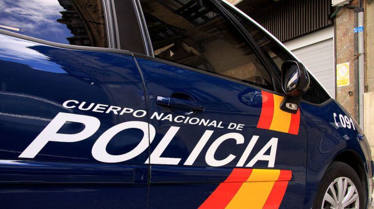 Un coche patrulla del Cuerpo Nacional de Policía