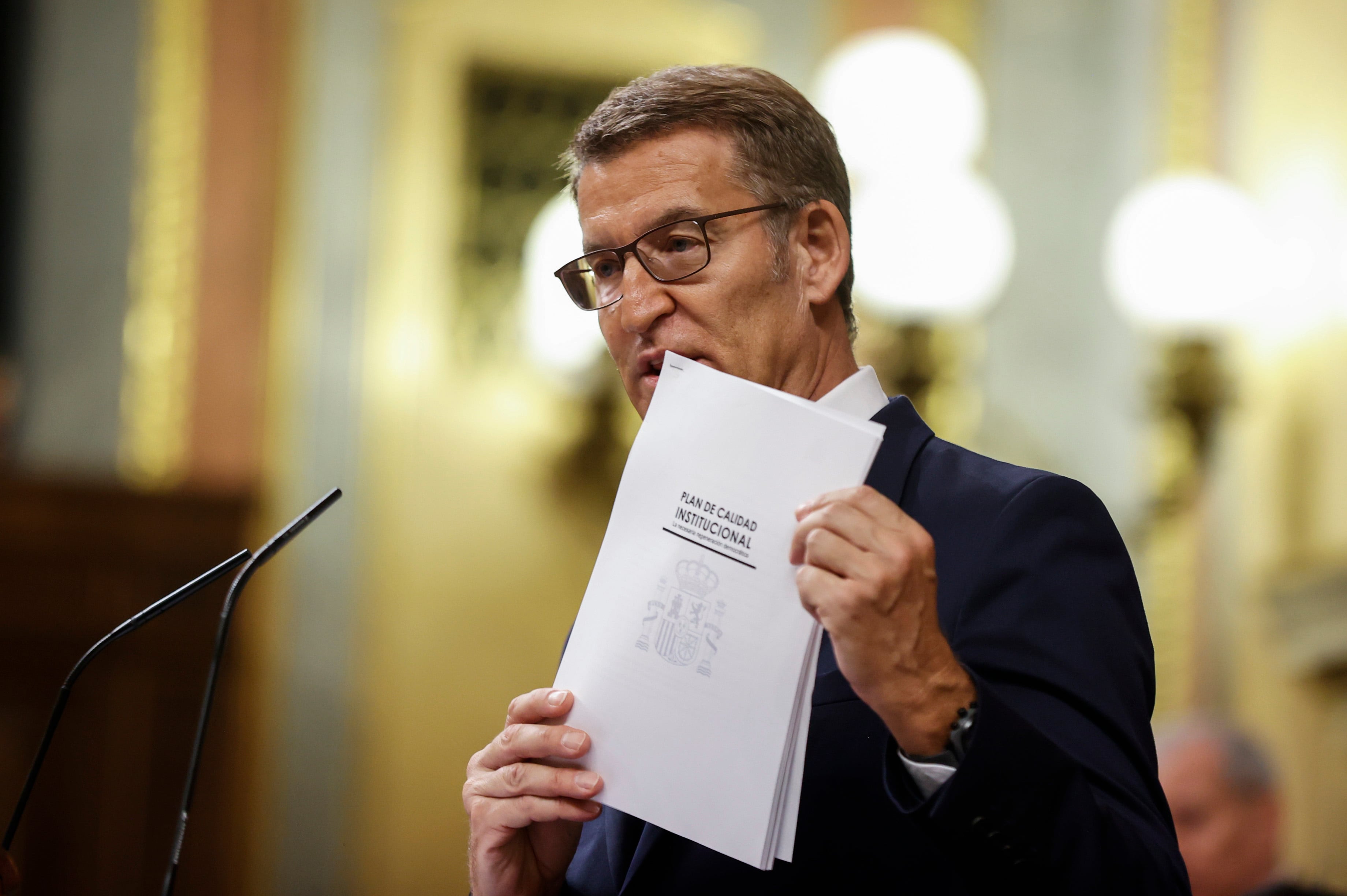 MADRID, 26/09/2023.- El presidente del PP y candidato a la presidencia del Gobierno, Alberto Núñez Feijóo, durante su intervención en la primera sesión del debate de su investidura este martes en el Congreso. EFE/Juan Carlos Hidalgo
