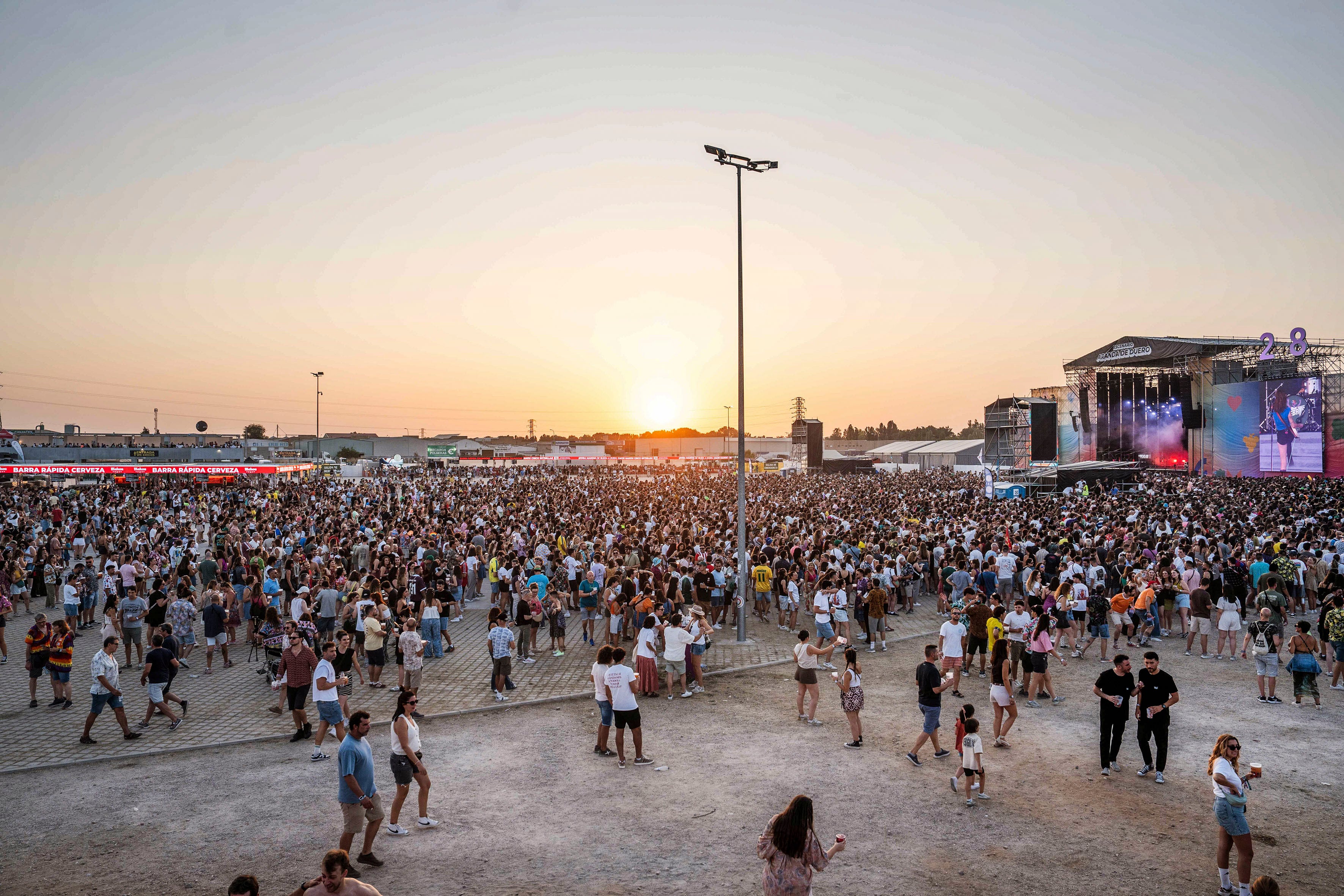 Ambiente del festival Sonorama 2025 el jueves. -EFE/ Paco Santamaría