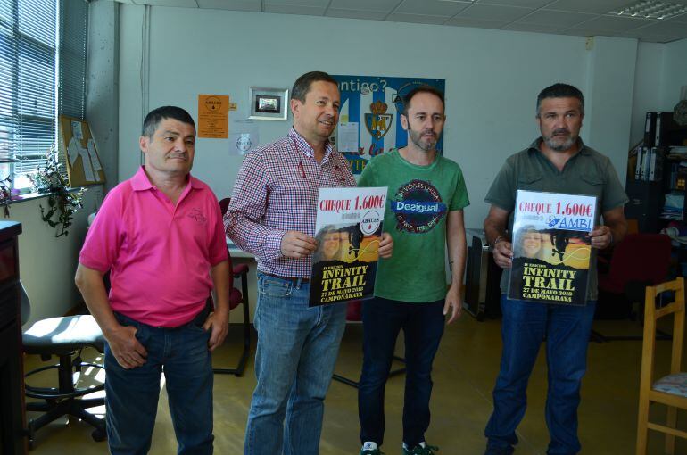 Jesús Diaz, organizador de la prueba, Manuel Prieto Magallanes, presidente de ABACES,  Benjamín Gago Gago vicepresidente de AMBI y Angel Abad Álvarez vocal de AMBI