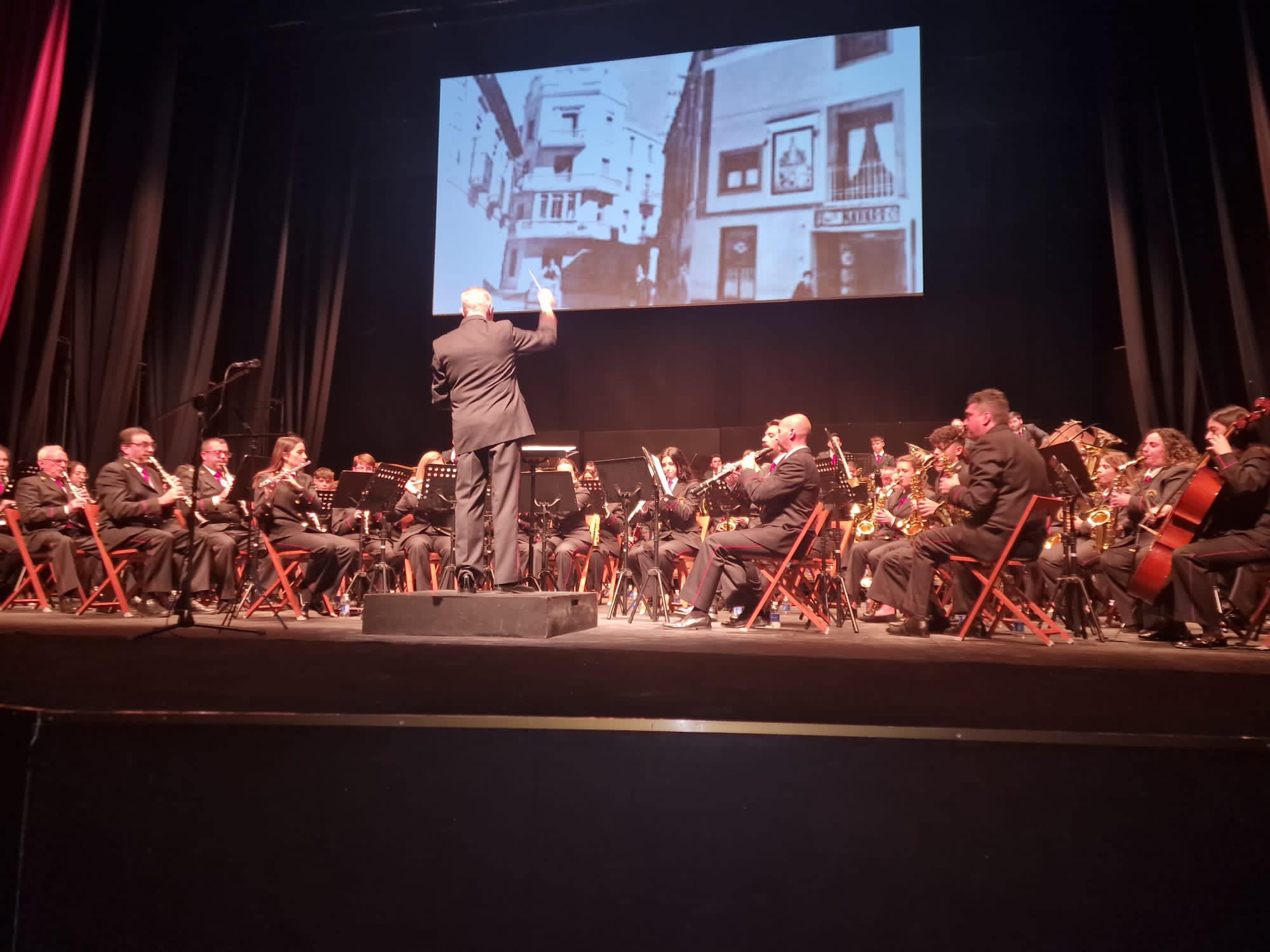 La Agrupación Musical Nuestra Señora de Riánsares en una de sus actuaciones en Tarancón (Cuenca)