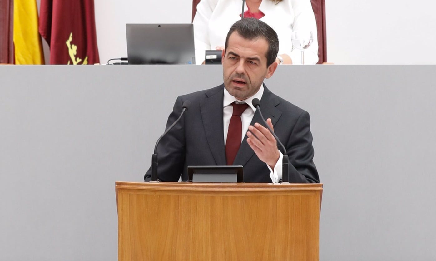 19/06/2024 El portavoz de VOX en la Asamblea Regional de Cartagena, Rubén Martínez, interviene durante la segunda jornada del debate sobre la actuación política del Consejo de Gobierno, en la Asamblea Regional de Cartagena, a 19 de junio de 2024, en Cartagena, Región de Murcia (España). La Asamblea Regional de Murcia finaliza hoy el vigesimoctavo debate sobre el Estado de la Región, el primero de esta XI Legislatura.
POLITICA 
Edu Botella - Europa Press
