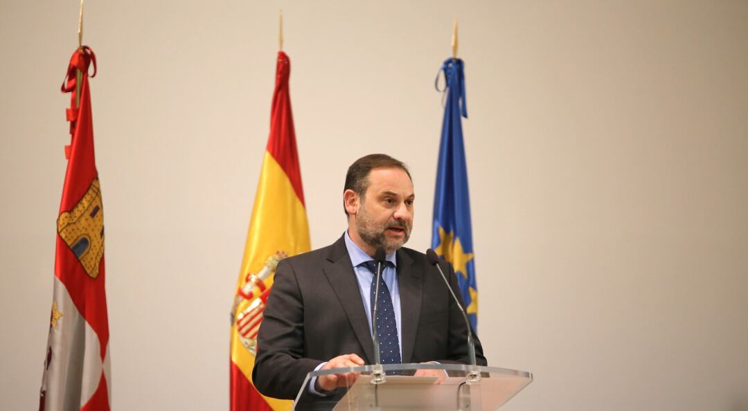 José Luis Ábalos; ministro de Transportes, Movilidad y Agenda Urbana