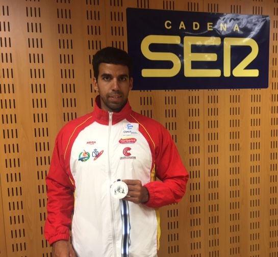 Diego Cosgaya y su medalla de plata en nuestros estudios