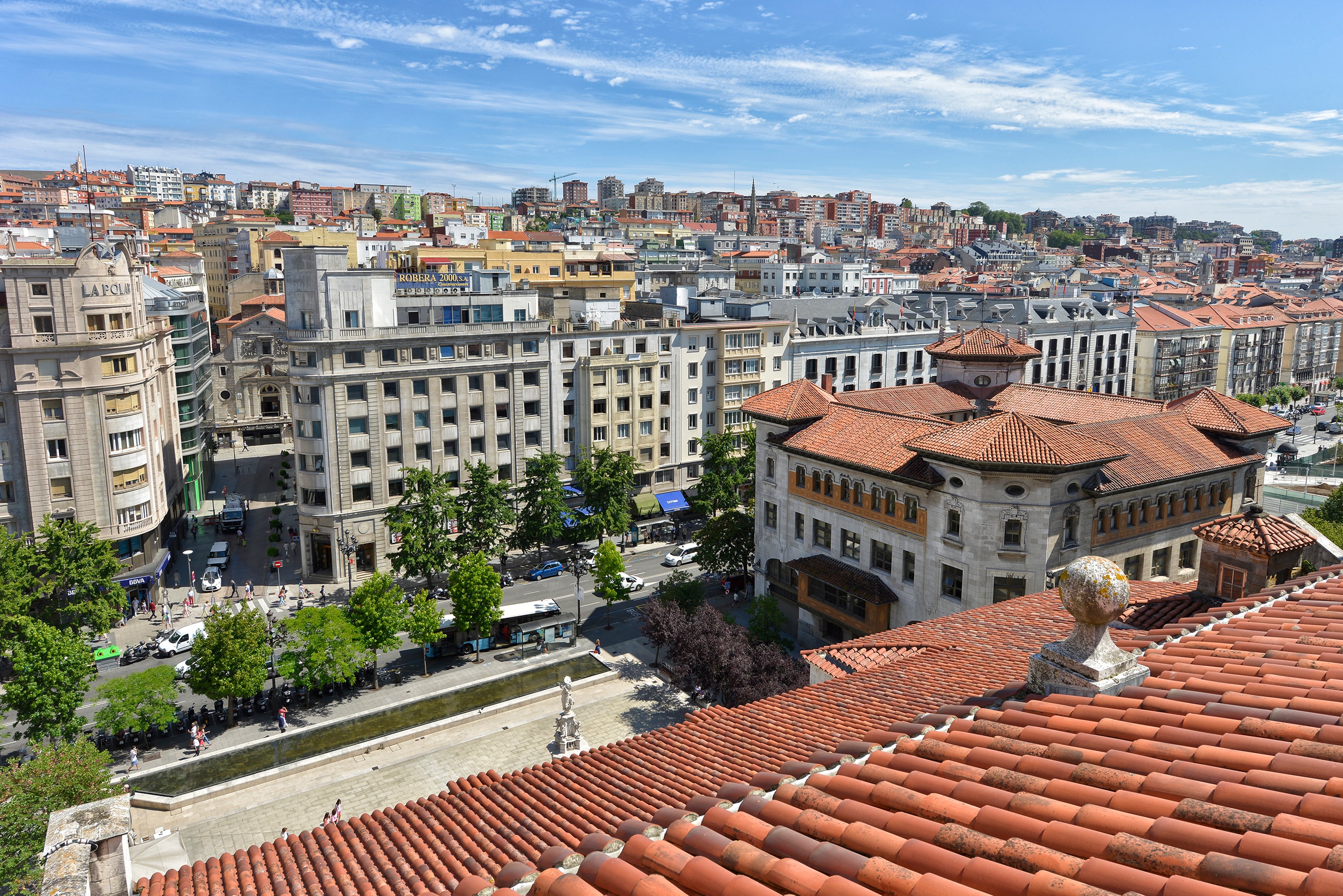 Santander vista desde lo alto de un tejado.