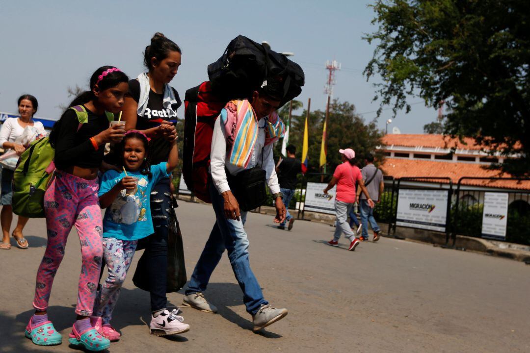 Exiliados venezolanos en la frontera de Colombia