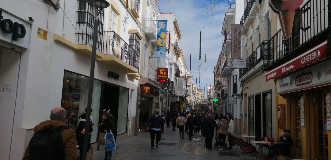 La carrera Espinel es la principal calle comercial de la ciudad de Ronda