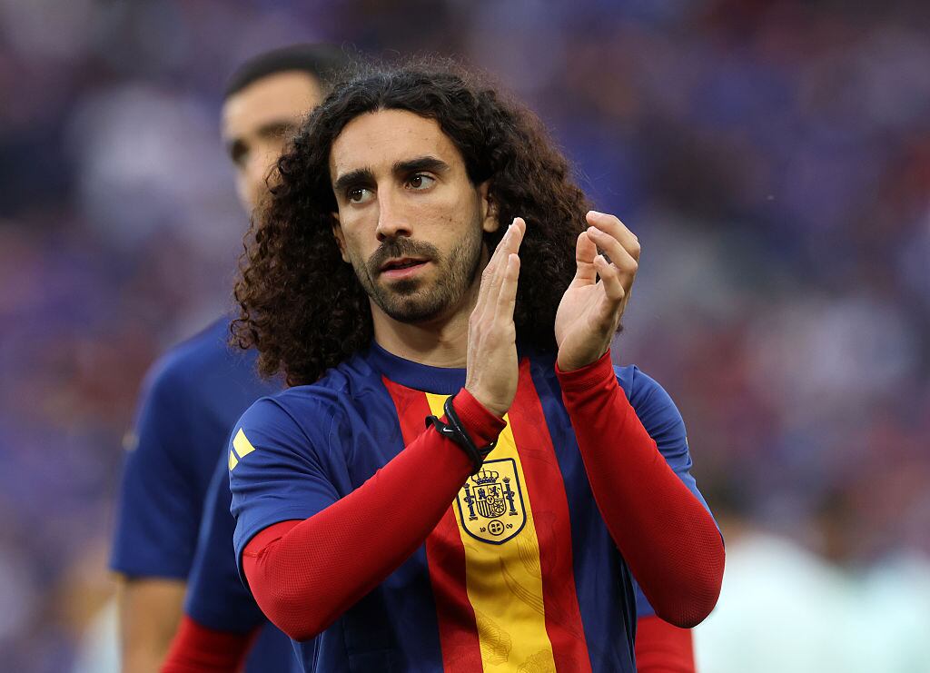 Cucurella, durante el calentamiento del España - Francia en la Nations