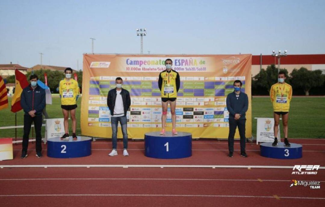 Diego Bravo, en el podio del Campeonato de España