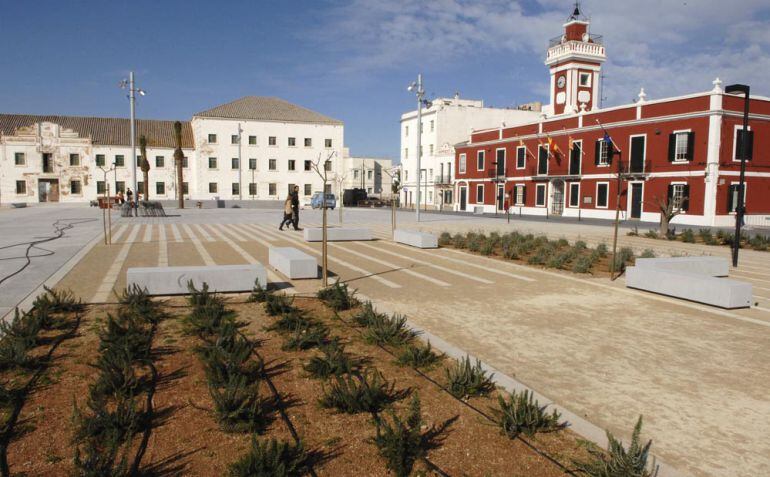 Més y Som quieren aprovechar la compra de los cuarteles de s&#039;Esplanada para reubicar el futuro geriátrico.