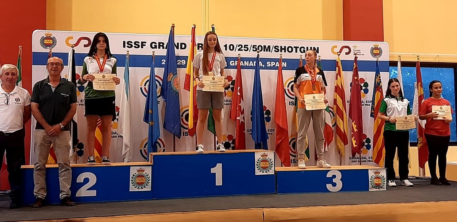 Una almeriense en lo más alto del podio.