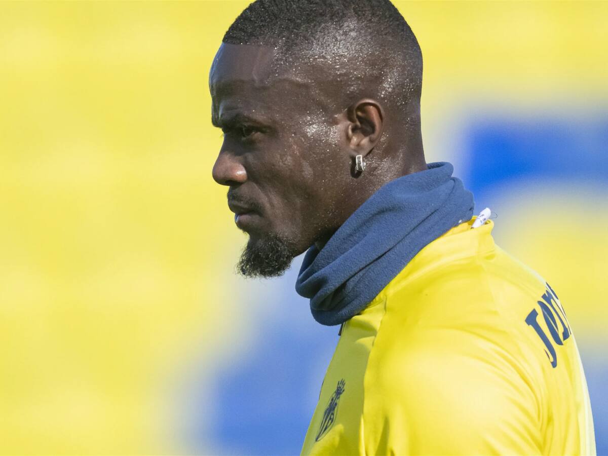 El Villarreal hace oficial la salida de Bailly