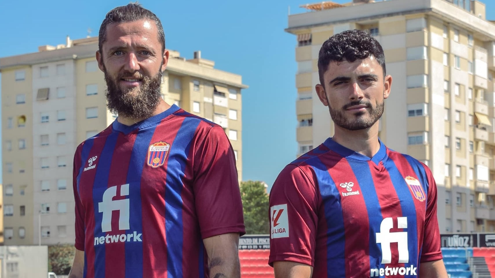 David Timor y Sergio Ortuño ya saben lo que es lucir la nueva camiseta del Eldense