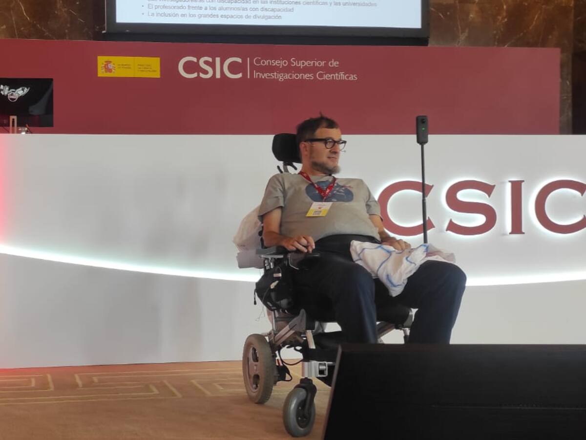 Si vas en silla de ruedas, tu conferencia será abajo