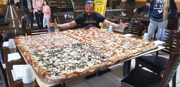 ¡Casi 30 kilos de pizza!