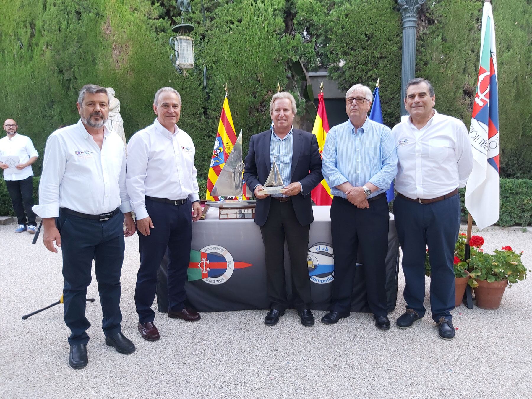 El Tanit IV Medilevel fue el primer velero en cruzar la línea de meta de todos los participantes