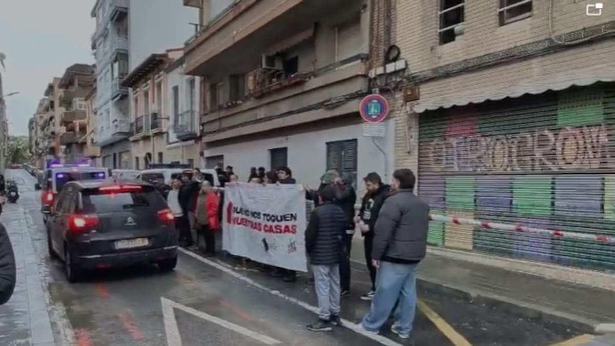 Desahucian a unos padres y su hijo de 3 años con autismo de su piso en el barrio Carolinas Bajas de Alicante