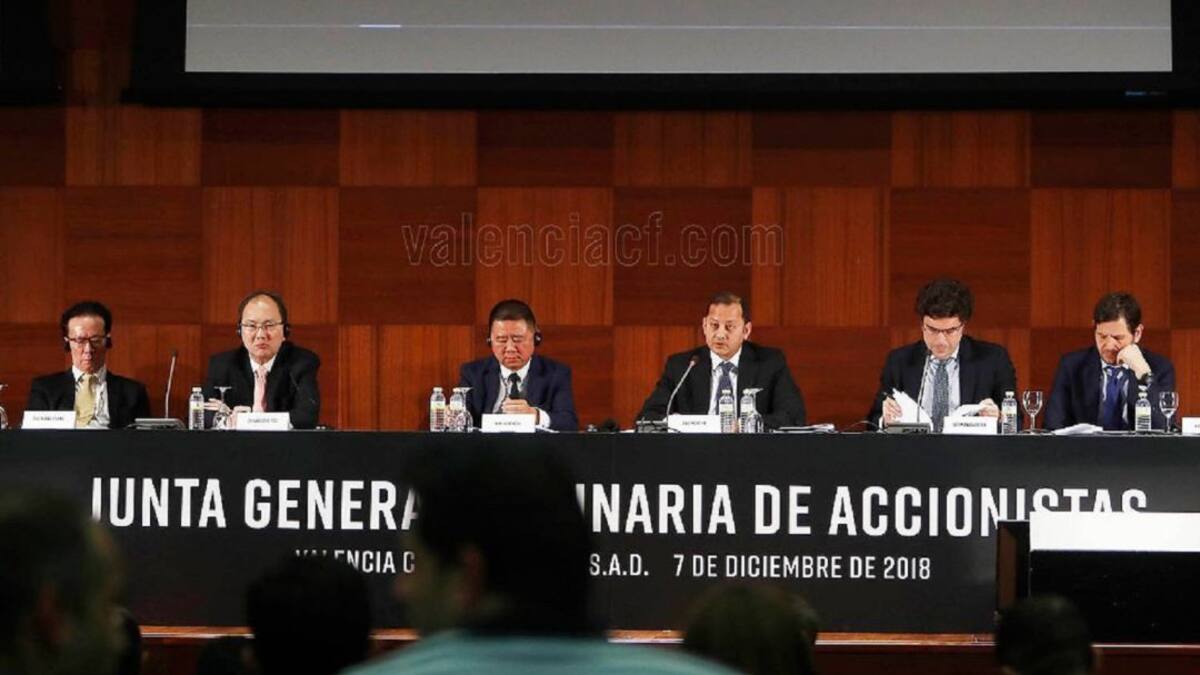 Los pájaros disparan a las escopetas