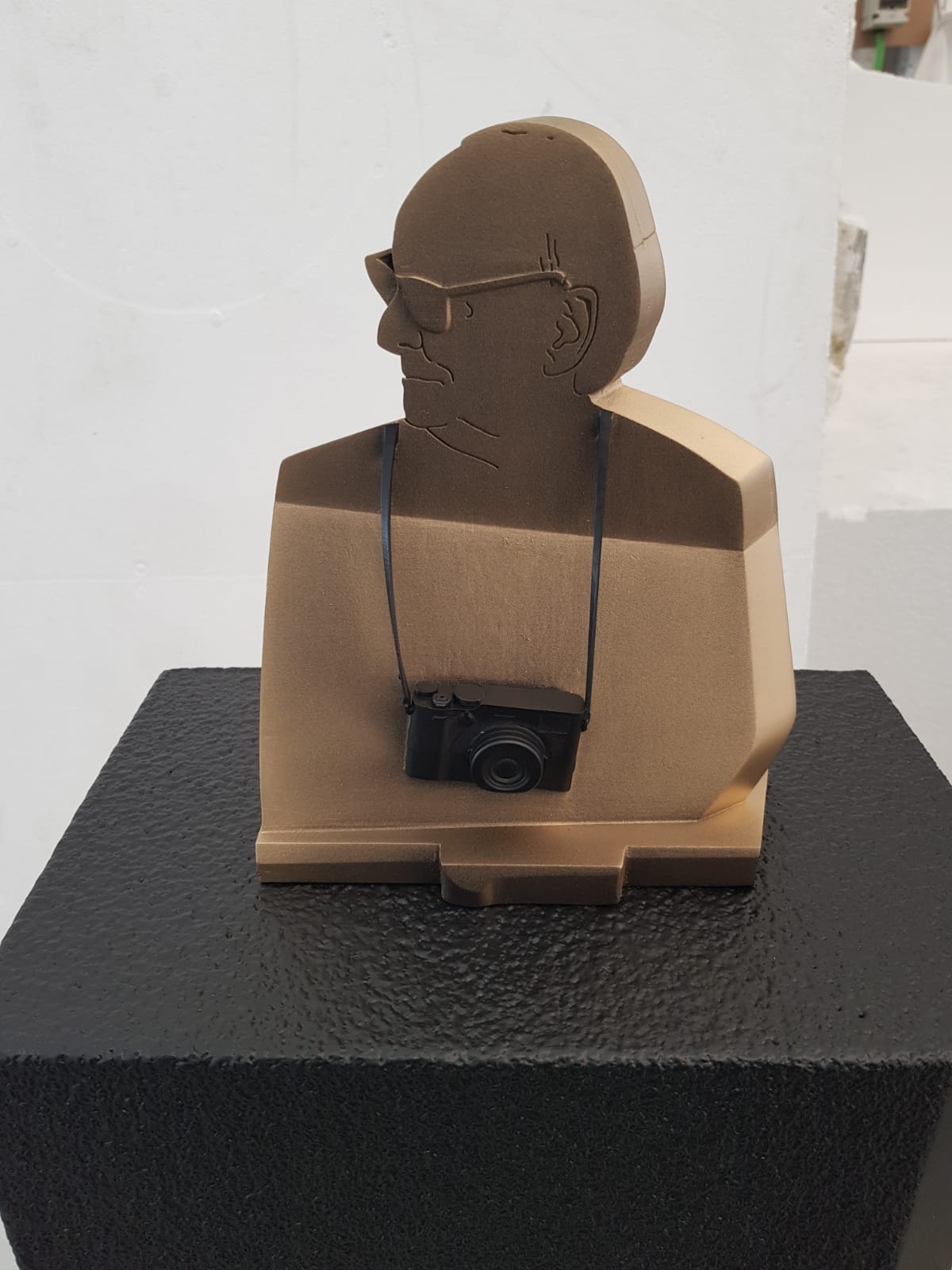 Prototipo de la escultura en homenaje a Carlos Saura