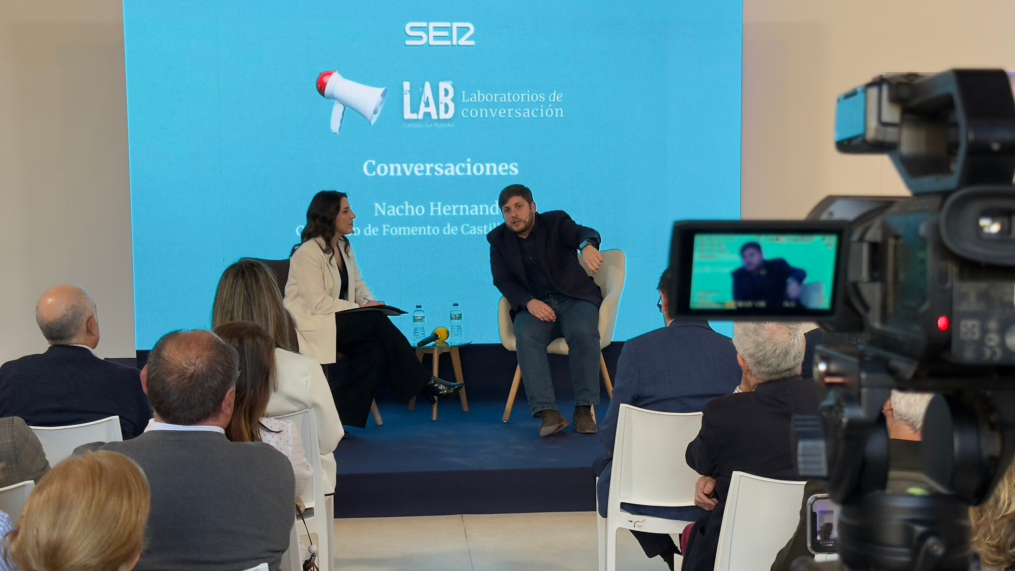 La II edición de los Laboratorios de Conversación se han iniciado en el Salón Rico de Toledo para debatir sobre infraestructuras