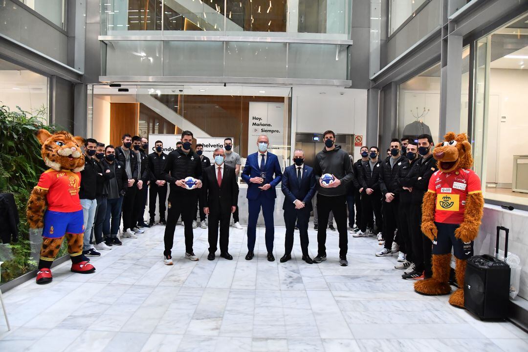 Helvetia Seguros seguirá asegurando y patrocinando a la Real Federación Española de Balonmano (RFEBM) hasta 2024