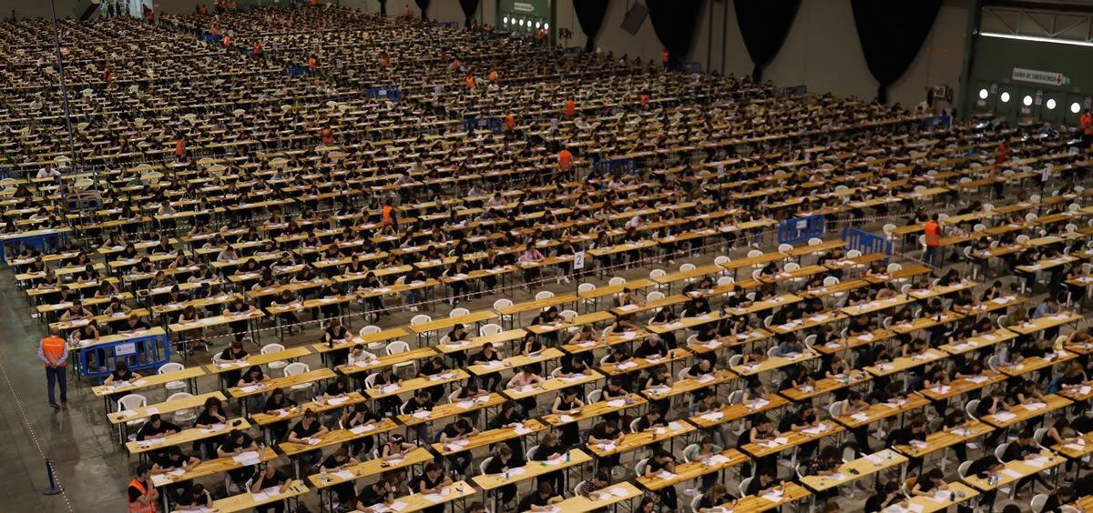 Foto de archivo de un examen de una OPE