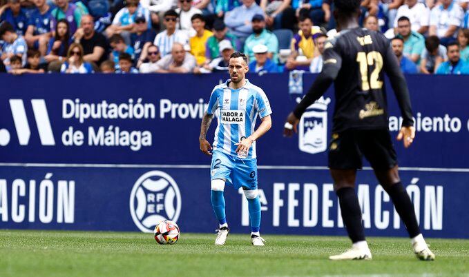 El centrocampista del Málaga Manu Molina durante el partido de la pasada jornada contra el Ceuta