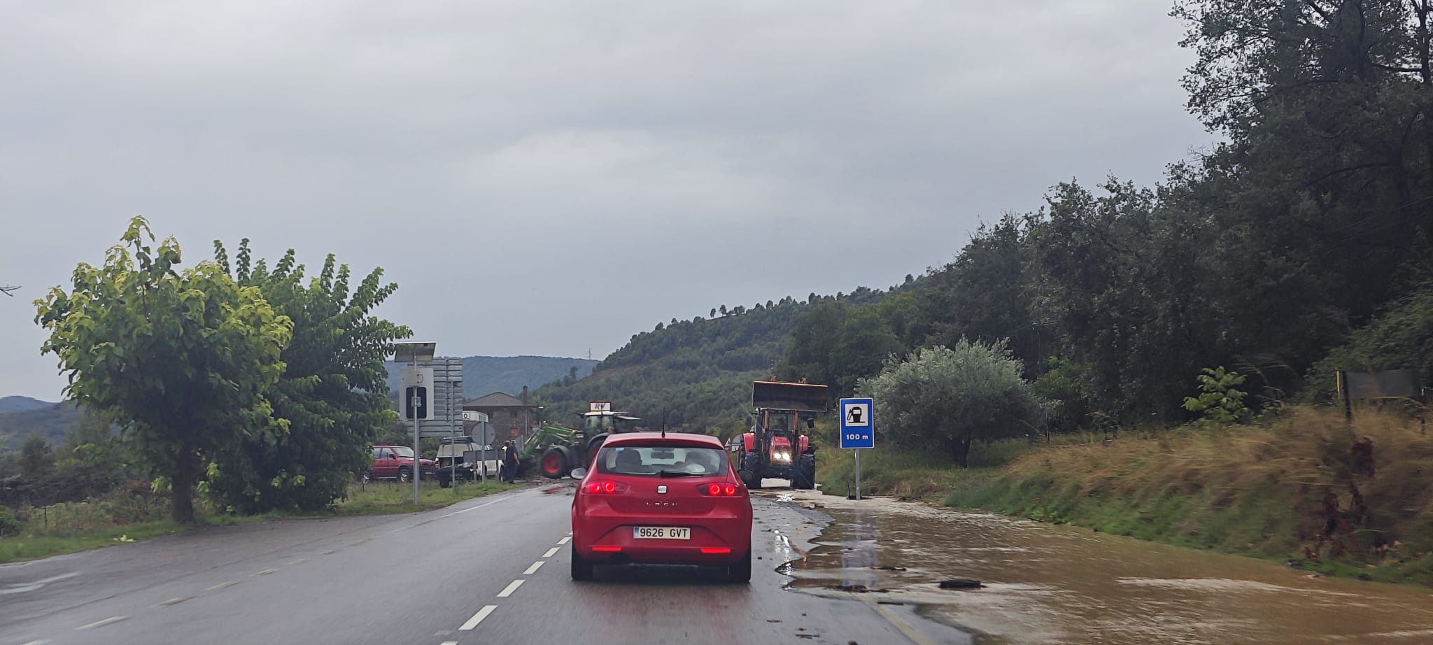 Carretera de Labuerda, afectada por un desprendimiento tras la lluvia